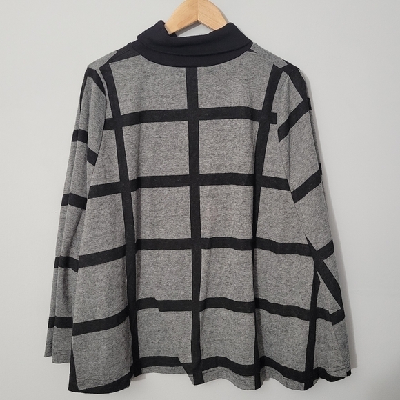 Doma Gray Windowpane Mockneck Poncho Cape - Picture 7 of 10